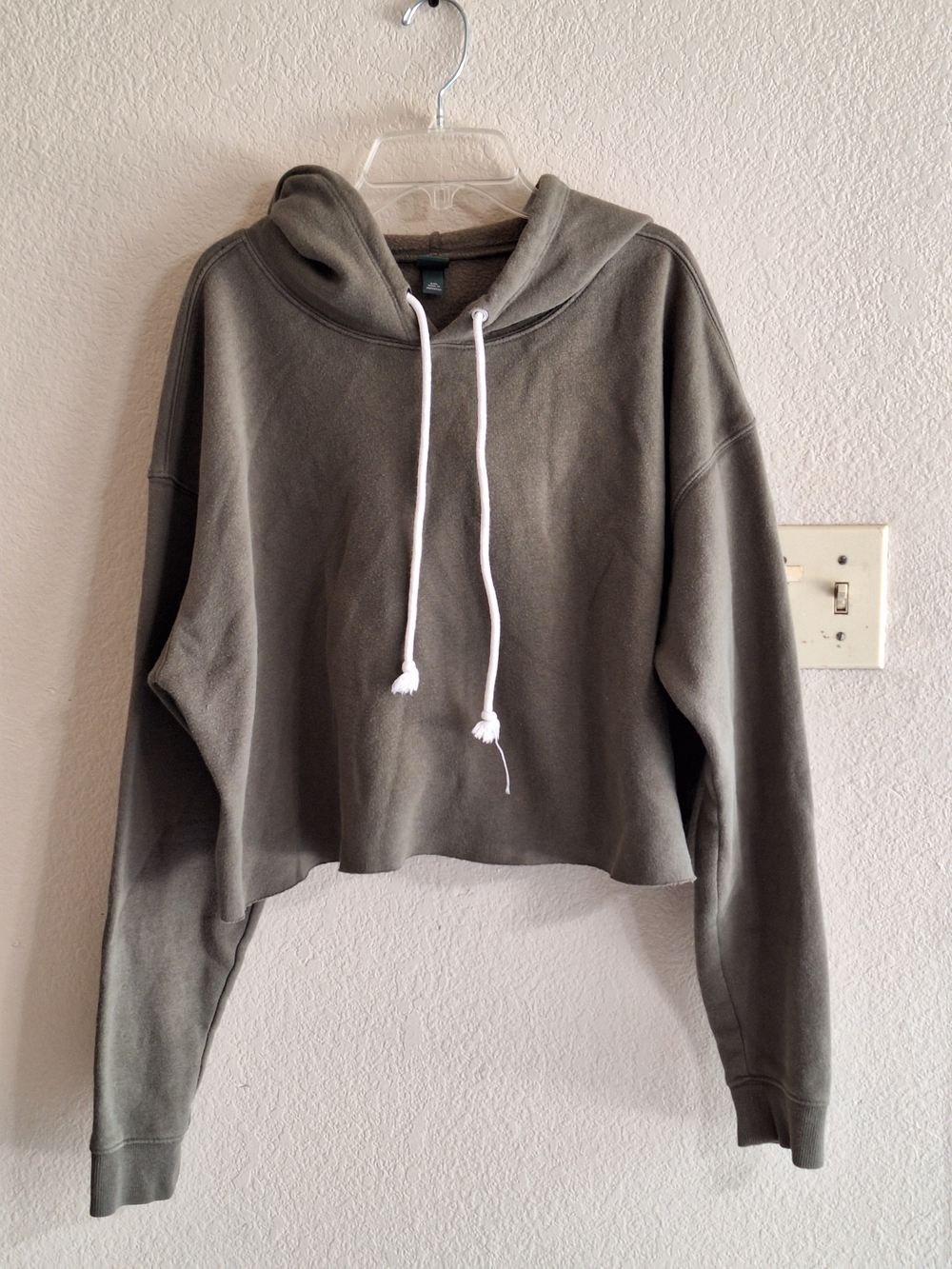 Oversized Cropped Hoodie - Olive Green - Picture 3 of 9